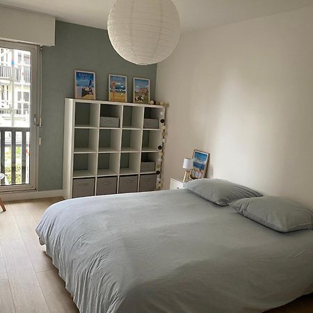 Appartement 65M2 Avec Balcon Vues Partielles Mer A 150M De La Plage Et Centre, Wifi Et Parking Prive บลอนวิลล์-ซัวร์-แมร์ ภายนอก รูปภาพ